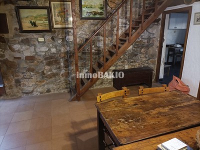 Acceso planta bajo cubierta