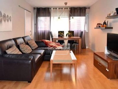 Apartamento en venta en Logroño, El Arco, con 2 dormitorios, baño, plaza de garaje y trastero