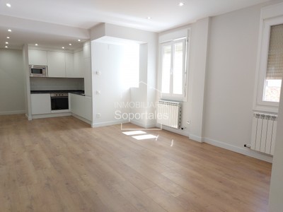 Piso en venta en Logroño, Centro, con 3 dormitorios y 2 baños