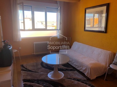 Piso en venta en Logroño, Centro, con 3 dormitorios y baño