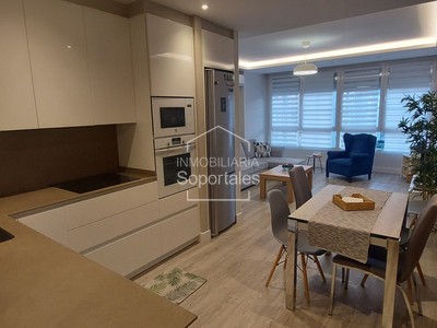 Piso en venta en Logroño, Gran Via, con 4 dormitorios, 2 baños, plaza de garaje y 2 terrazas