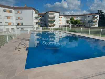 Piso en venta en Albelda De Iregua, Albelda De Iregua, con 3 dormitorios, baño y 2 terrazas