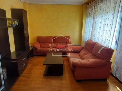 Piso en venta en Logroño, Los Lirios, con 3 dormitorios, 2 baños y terraza