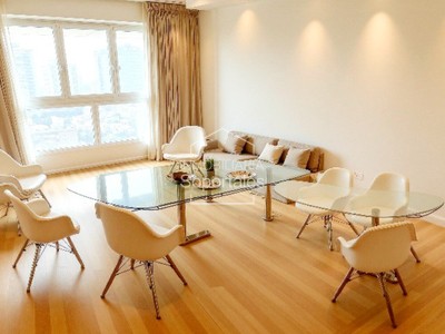 Piso en venta en Logroño, Centro, con 3 dormitorios, 2 baños, trastero y terraza