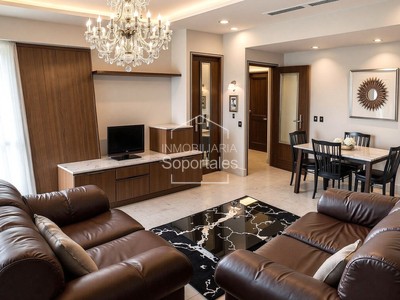 Piso en venta en Logroño, con 3 dormitorios y baño