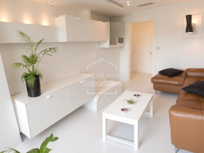 Piso en venta en Logroño, con 3 dormitorios y baño