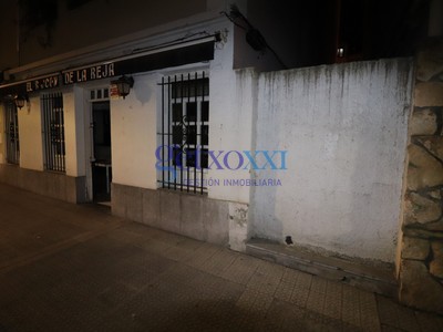 Locales en venta en Las Arenas, Centro, con baño