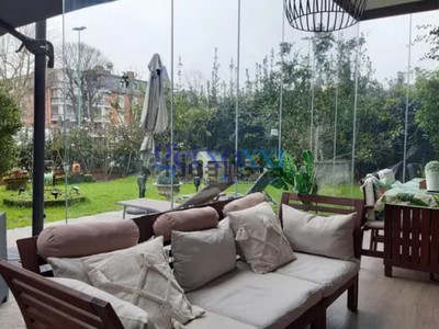 Piso en venta en Las Arenas, Zugazarte, con 5 dormitorios, 3 baños, aseo, 2 plazas de garaje, trastero, terraza y terreno