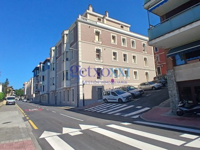 Piso en alquiler en Algorta, Algorta, con 2 dormitorios y 2 baños