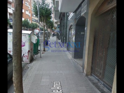 Locales en venta en Algorta, Algorta, con aseo