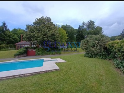 Chalet en venta en Leioa, Sarriena, con 7 dormitorios, 6 baños, 2 plazas de garaje, trastero y terraza