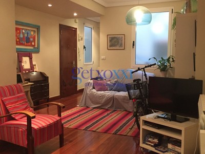 Piso en venta en Portugalete, con 2 dormitorios y baño