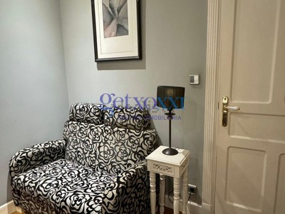 Piso en venta en Portugalete, con 4 dormitorios, baño y trastero