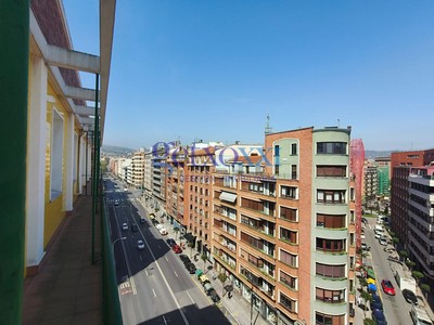Piso en venta en Bilbao, Autonomia, con 4 dormitorios, 2 baños y terraza