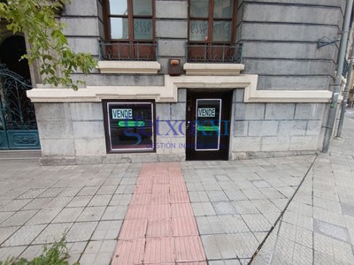 Locales en venta en Las Arenas, Centro, con aseo