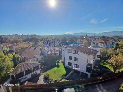 Piso en venta en Neguri, Neguri, con 8 dormitorios, 3 baños, 2 plazas de garaje y trastero