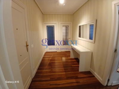 Piso en alquiler en Las Arenas, Puente Colgante, con 2 dormitorios y 2 baños