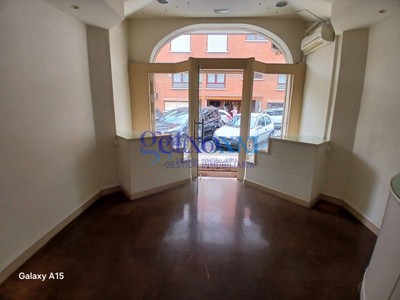 Locales en venta en Las Arenas, Centro, con baño