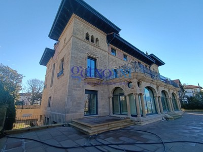 Promocion nueva en venta en Neguri, Neguri, con 4 dormitorios, 3 baños, aseo, 2 plazas de garaje, trastero y terraza