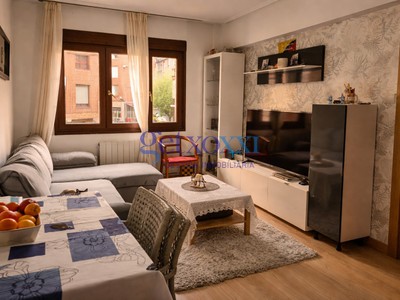 Piso en venta en Algorta, Sarriko, con 3 dormitorios, baño y balcón