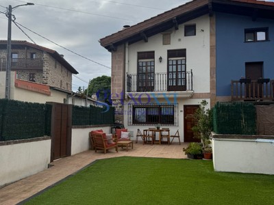 Adosado en venta en Gallarta, Alcalde Juan De Sanfuentes, con 5 dormitorios, 2 baños, 2 plazas de garaje, trastero, balcón y terraza