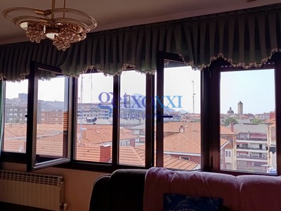 Ático en venta en Las Arenas, Santa Ana, con 3 dormitorios, baño y balcón