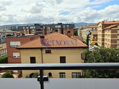 Piso en venta en Las Arenas, Santa Ana, con 3 dormitorios, 2 baños, trastero y terraza