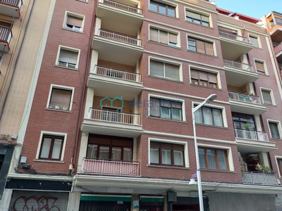 Piso en venta en Santurtzi, Zona Capi, con 4 dormitorios, baño, aseo y terraza