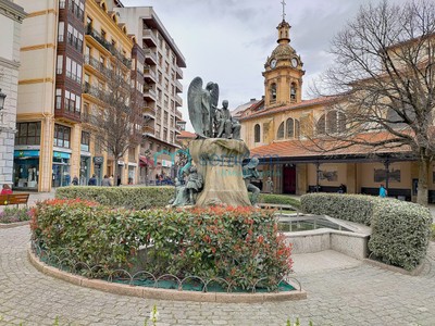 Piso en alquiler en Santurtzi, Centro Santurtzi, con 4 dormitorios y 2 baños