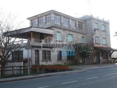 Restaurante hostal en venta en Valga, Avda Da Coruña, con trastero