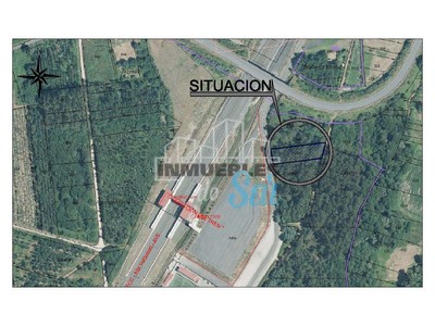 Terreno rústico en venta en Padrón