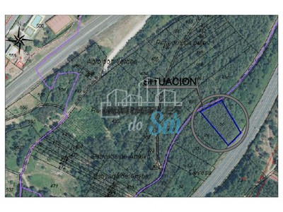 Terreno rústico en venta en Padrón