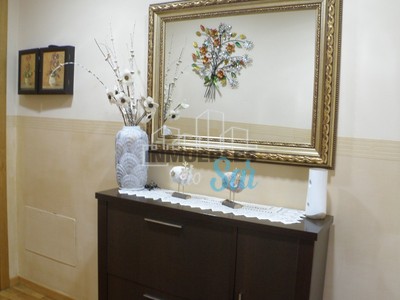 Piso en venta en Padrón, con 2 dormitorios, baño, aseo, plaza de garaje y trastero