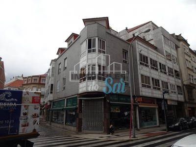 Piso en venta en Villagarcia De Arosa, con 3 dormitorios, baño y aseo