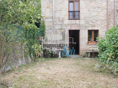 Casa rural en venta en Padrón, con 2 dormitorios, baño, aseo y terreno