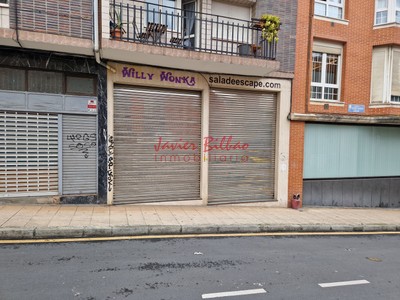 Local en alquiler en Barakaldo, Plaza Europa, con baño