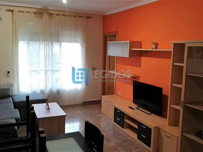 Apartamento en alquiler en Alcalá Del Júcar, con 2 dormitorios, aseo, trastero y balcón