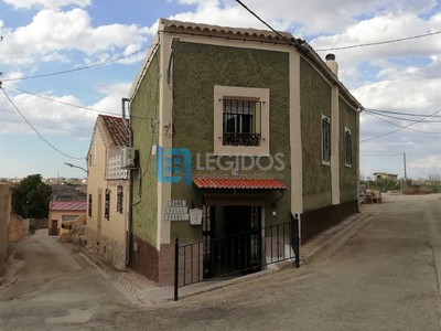 Casa en venta en Casas Del Cerro, con 3 dormitorios y baño