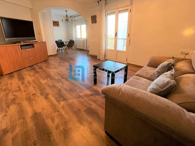 Piso en alquiler en Casas Ibáñez, con 3 dormitorios, baño, trastero y balcón