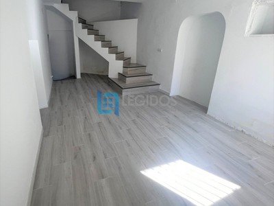 Casa en venta en Alborea, con 4 dormitorios, 2 baños y terraza
