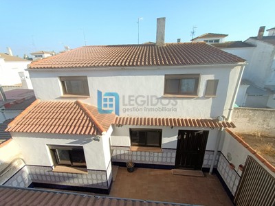 Casa en venta en Casas De Ves, con 6 dormitorios, 3 baños, plaza de garaje, trastero y 40 terrazas