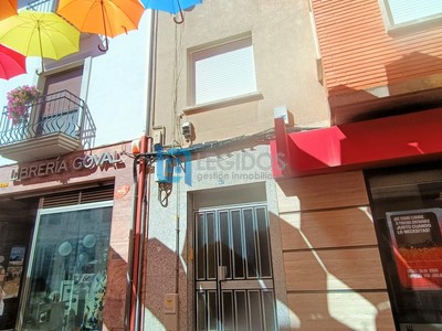 Piso en venta en Casas Ibáñez, con 2 dormitorios, baño y aseo