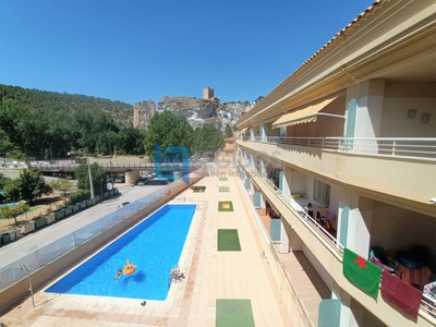 Duplex en venta en Alcalá Del Júcar, con 4 dormitorios, 2 baños, plaza de garaje, trastero y 3 terrazas