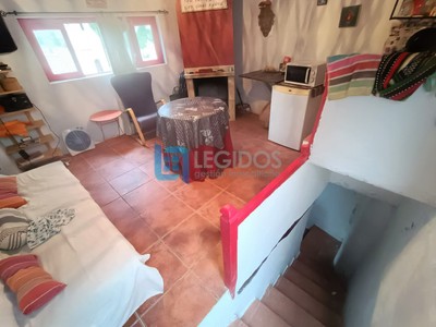 Casa en venta en Alcalá Del Júcar, con 2 dormitorios y baño