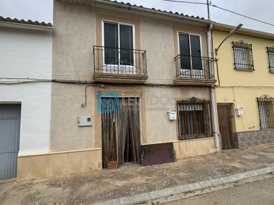 Casa en venta en Zulema, con 7 dormitorios, 3 baños, plaza de garaje y trastero