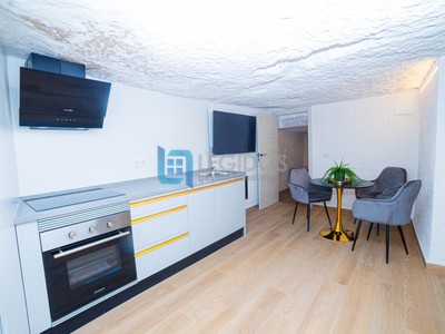 Casa rural en alquiler vacacional en Alcalá Del Júcar, con 2 dormitorios y baño