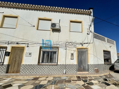 Casa en venta en La Gila, con 7 dormitorios, 2 baños, plaza de garaje, trastero y terraza