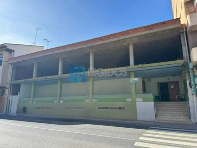 Edificio en venta en Casas Ibáñez, con 2 aseos y terraza
