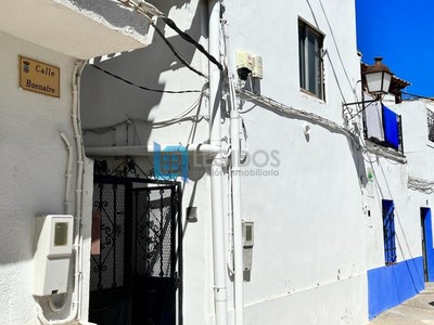 Casa en venta en Alcalá Del Júcar, con 5 dormitorios, baño, aseo, trastero y terraza