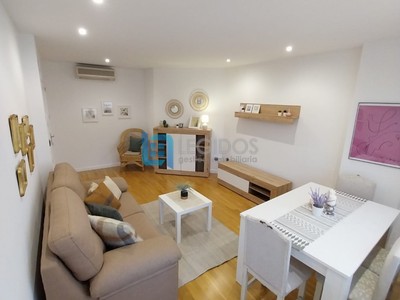 Piso en alquiler en Albacete, con 3 dormitorios, 2 baños, plaza de garaje y terraza
